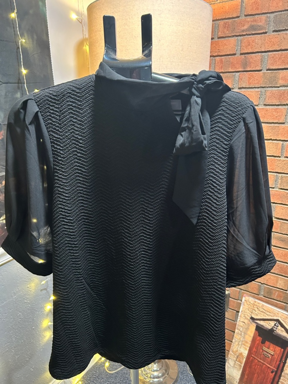 Cable & Gauge Black Top with Logo Tag